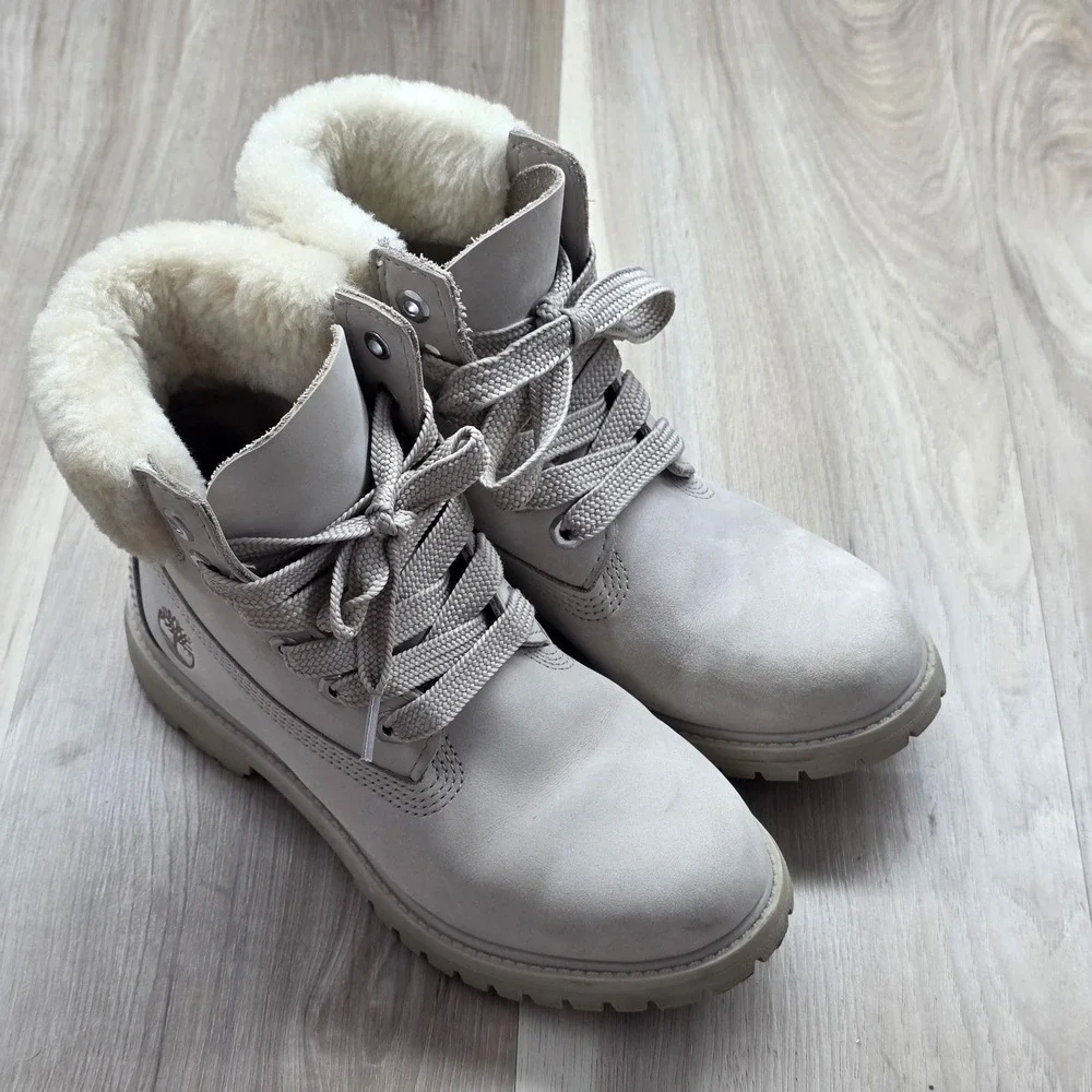 Timberland 6 Inch Premium Fur Collar Boots 200g Insulated Gray‎ Womens 7 A21VT